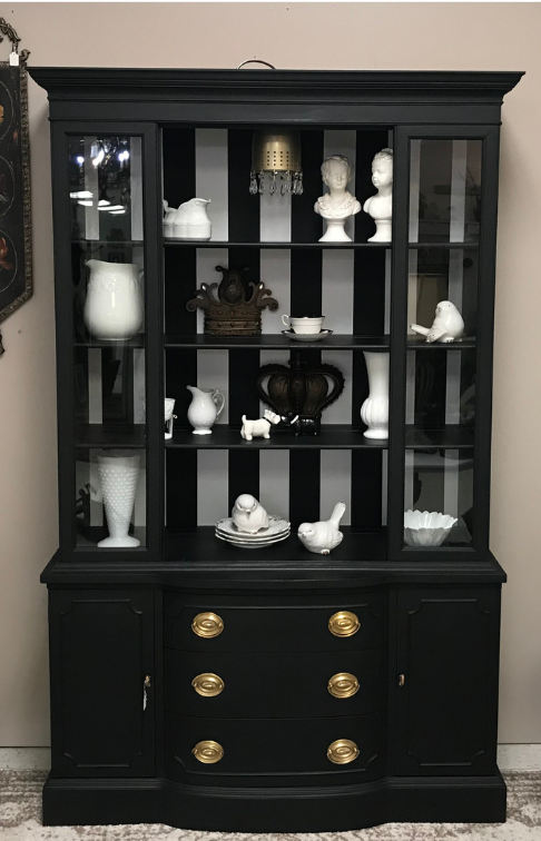 Black cabinet setting